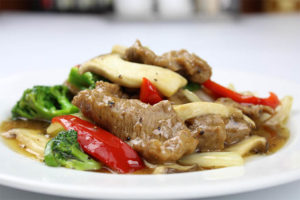 牛肉の黒胡椒炒め